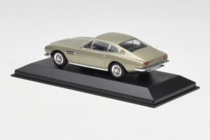 Aston Martin DBS Hõberohelane Metallik Minichamps 1:43 400137600 Metall - pilt 3/4