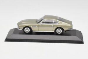 Aston Martin DBS Hõberohelane Metallik Minichamps 1:43 400137600 Metall