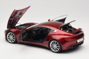 Aston Martin One-77 Diavolo Red AUTOart 1:18 70245 Metall - pilt 5/8