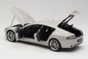 Aston Martin Rapide S Silver Fox AUTOart 1:18 70258 Metall - pilt 5/8