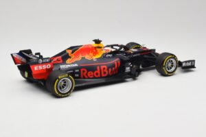 Aston Martin Red Bull Racing RB15 #33 M. Verstappen Winner Brazil GP 2019 Minichamps 1:18 110191933 Metall - pilt 2/6