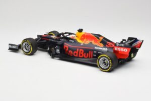 Aston Martin Red Bull Racing RB15 #33 M. Verstappen Winner Brazil GP 2019 Minichamps 1:18 110191933 Metall - pilt 5/6