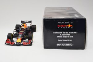 Aston Martin Red Bull Racing RB15 #33 M. Verstappen Winner Brazil GP 2019 Minichamps 1:18 110191933 Metall - pilt 6/6