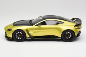 Aston Martin V12 Vantage Final Edition Cosmopolitan Yellow TopSpeed 1:18 TS0453 Metall - pilt 3/6