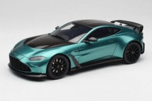 Aston Martin V12 Vantage Racing Green GT Spirit 1:18 GT922 Vaik