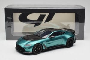 Aston Martin V12 Vantage Racing Green GT Spirit 1:18 GT922 Vaik - pilt 6/6