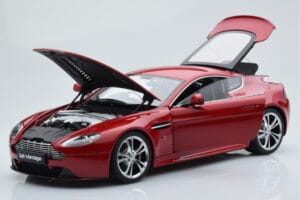 Aston Martin V12 Vantage Punane AUTOart 1:18 70208 Metall - pilt 2/8