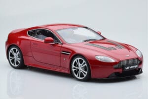 Aston Martin V12 Vantage Punane AUTOart 1:18 70208 Metall - pilt 6/8