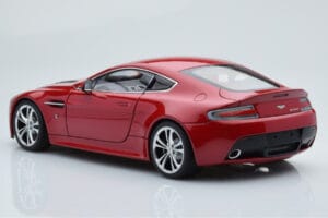 Aston Martin V12 Vantage Punane AUTOart 1:18 70208 Metall - pilt 7/8