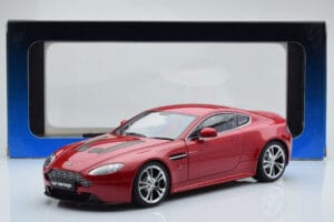 Aston Martin V12 Vantage Punane AUTOart 1:18 70208 Metall - pilt 8/8