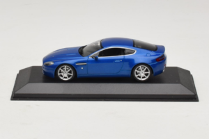 Aston Martin V8 Vantage Blue Metallic Minichamps 1:43 400137422 Metall