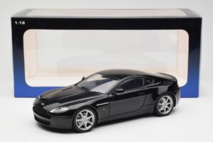Aston Martin V8 Vantage Onyx Must AUTOart 1:18 70202 Metall - pilt 8/8