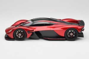 Aston Martin Valkyrie AMR Pro Hyper Red TopSpeed 1:18 TS0539 Metall - pilt 3/6