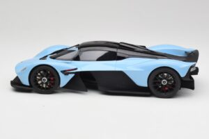 Aston Martin Valkyrie Racing Sinine GT Spirit 1:18 GT915 Vaik - pilt 3/6