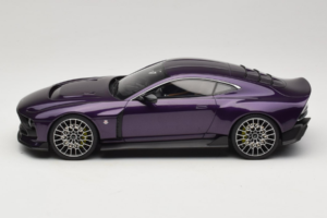 Aston Martin Valour Tumesinine GT Spirit 1:18 GT944 Vaik - pilt 3/6
