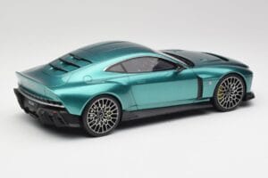 Aston Martin Valour Racing Green GT Spirit 1:18 GT480 Vaik - pilt 2/6