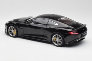 Aston Martin Vanquish Onyx Must AUTOart 1:18 70247 Metall - pilt 7/8