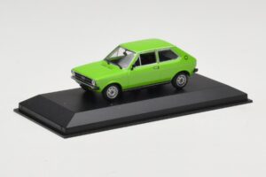 Audi 50 Heleroheline Minichamps 1:43 940010400 Metall - pilt 2/4