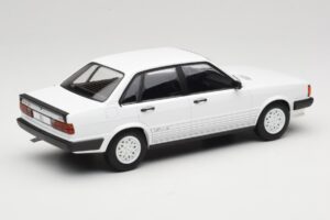 Audi 80 B2 GTE Valge MCG 1:18 MCG18527 Metall - pilt 2/6