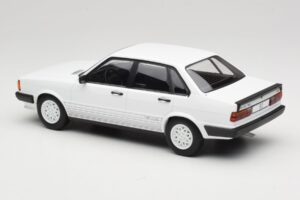 Audi 80 B2 GTE Valge MCG 1:18 MCG18527 Metall - pilt 5/6
