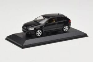 Audi A3 8P Black Metallic Minichamps 1:43 12000 Metall - pilt 2/4
