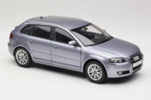 Audi A3 8P Sportback Light Blue Metallic Kyosho 1:18 5010403025 Metall - pilt 6/8