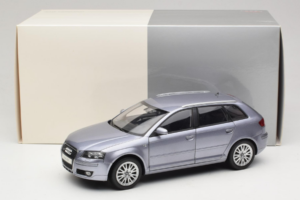 Audi A3 8P Sportback Light Blue Metallic Kyosho 1:18 5010403025 Metall - pilt 8/8