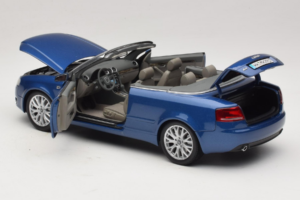 Audi A4 B6 Kabriolett Sinine Norev 1:18 5010504325 Metall - pilt 5/9