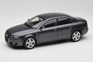 Audi A4 B7 Hall Metallik Minichamps 1:18 100014400 Metall