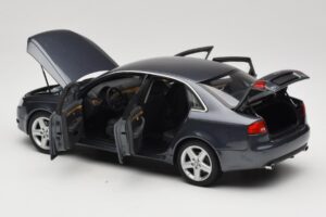 Audi A4 B7 Hall Metallik Minichamps 1:18 100014400 Metall - pilt 5/8