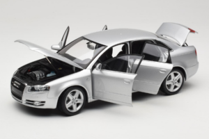 Audi A4 B7 Hõbedane Minichamps 1:18 100014402 Metall - pilt 2/8