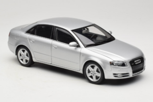 Audi A4 B7 Hõbedane Minichamps 1:18 100014402 Metall - pilt 6/8