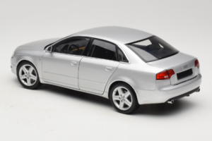 Audi A4 B7 Hõbedane Minichamps 1:18 100014402 Metall - pilt 7/8