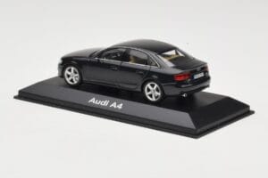 Audi A4 B8 3.2 Quattro Phantom Black Minichamps 1:43 5010704133 Metall - pilt 3/4