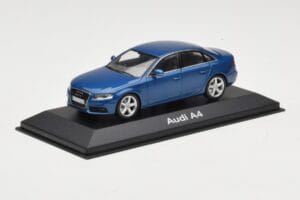 Audi A4 B8 3.2 Quattro Aruba Blue Minichamps 1:43 5010704123 Metall - pilt 2/4