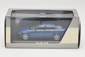 Audi A4 B8 3.2 Quattro Aruba Blue Minichamps 1:43 5010704123 Metall - pilt 4/4