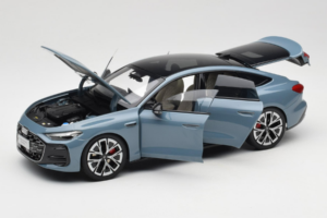 Audi A5L Sportback Hallikas Sinine OEM 1:18 ZAM60004B Metall - pilt 2/8