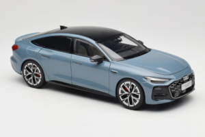 Audi A5L Sportback Hallikas Sinine OEM 1:18 ZAM60004B Metall - pilt 6/8