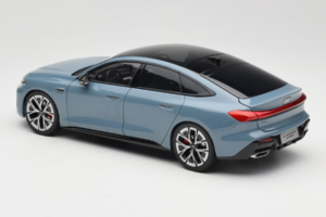 Audi A5L Sportback Hallikas Sinine OEM 1:18 ZAM60004B Metall - pilt 7/8