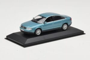 Audi A6 C5 Helesinine Minichamps 1:43 AUDI004 Metall - pilt 2/4