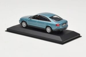 Audi A6 C5 Helesinine Minichamps 1:43 AUDI004 Metall - pilt 3/4