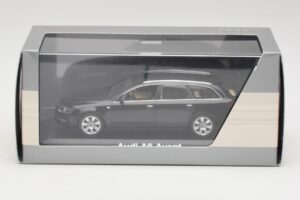 Audi A6 C6 Avant Phantom Must Minichamps 1:43 5010406233 Metall - pilt 4/4