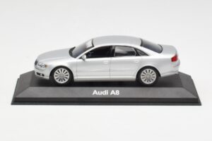Audi A8 D3 Hõbe Minichamps 1:43 20000001386001 Metall