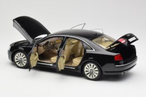 Audi A8 D3 W12 Must Kyosho 1:18 09212BK Metall - pilt 5/8