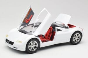 Audi Avus Quattro Alpine White Revell 1:18 08913 Metall - pilt 2/8