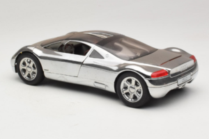 Audi Avus Quattro Chrome Silver Revell 1:18 08913-C1 Metall - pilt 7/8