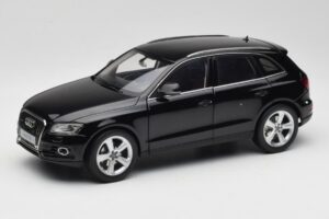 Audi Q5 8R Phantom Black Kyosho 1:18 09242BK Metall