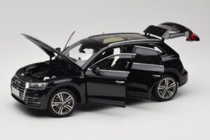 Audi Q5L FY Must Paudi Model 1:18 26732 Metall - pilt 2/8