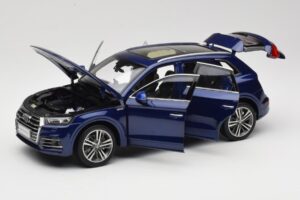 Audi Q5L FY Sinine Paudi Model 1:18 33729 Metall - pilt 2/8