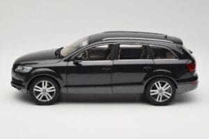 Audi Q7 4L Lava Grey Minichamps 1:18 5010507625 Metall - pilt 4/8
